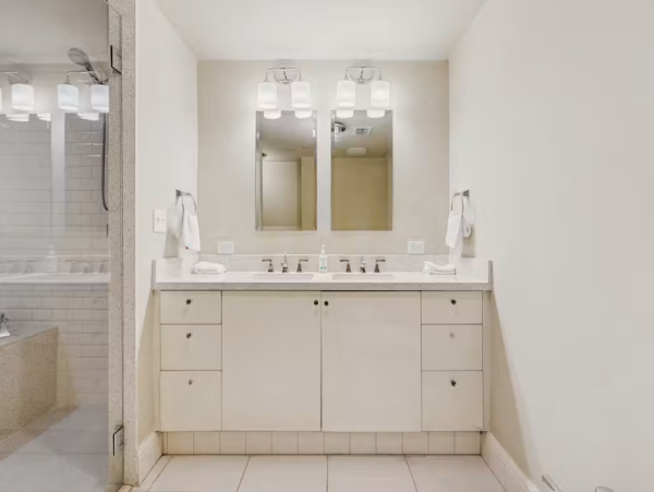 Modern Two-Bedroom Condo Near South Beach